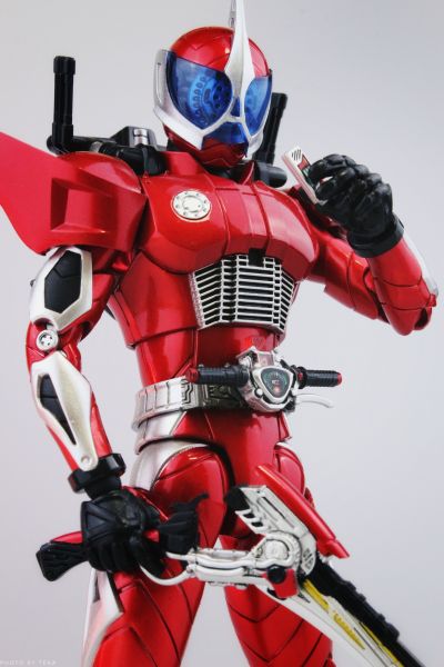 S.H.Figuarts(真骨雕制法) 假面骑士双骑 假面骑士警骑