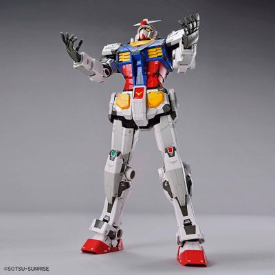 1/48 机动战士高达 RX-78F00  高达