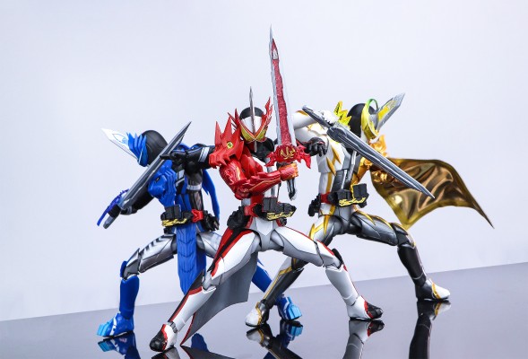 S.H.Figuarts   假面骑士剑锋 雄狮战记