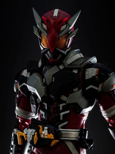 S.H.Figuarts 假面骑士零一 假面骑士雷