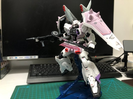 MG 1/100  机动战士高达SEED DESTINY ZGMF-1001/M 幻影型扎古·焰 (雷・札・巴雷尔专用机)
