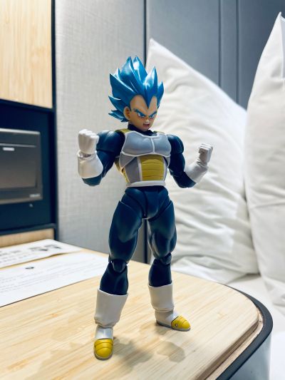 S.H.Figuarts   龙珠超  超级赛亚人之神 超级赛亚人贝吉塔