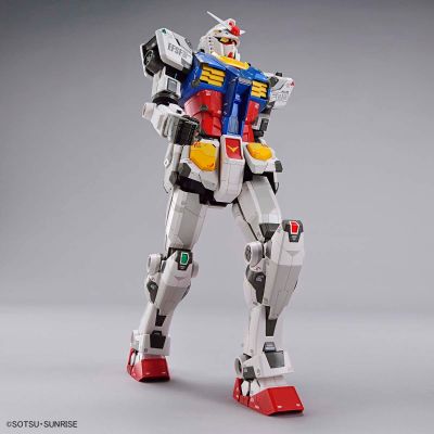 1/48 机动战士高达 RX-78F00  高达