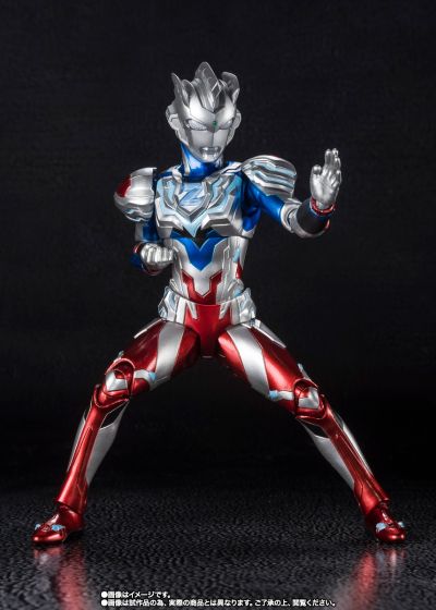 S.H.Figuarts  泽塔奥特曼 泽塔奥特曼 阿尔法装甲 特别配色版