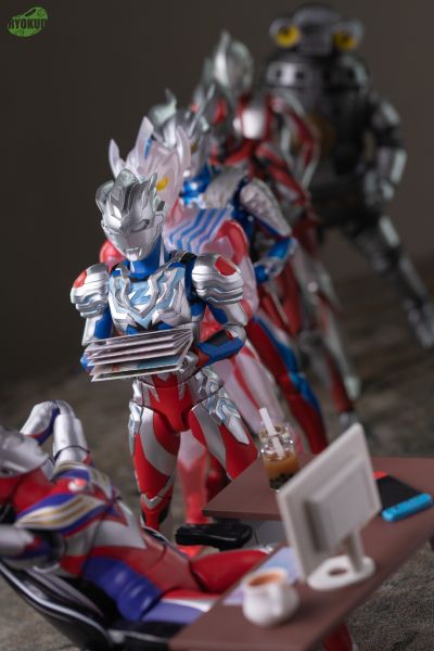 shf 真骨雕 迪迦奥特曼 复合型