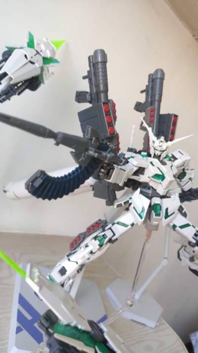 MG 1/100 机动战士高达UC RX-0 全装甲独角兽高达 Var.Ka