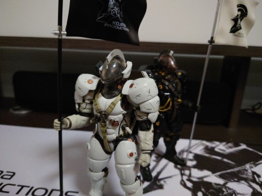 figma#EX-044b 小岛工作室 Ludens 黑色版