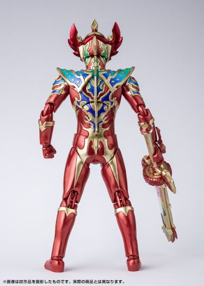 S.H.Figuarts  奥特银河格斗 巨大阴谋  泰迦奥特曼 彩虹三重斯特利姆形态