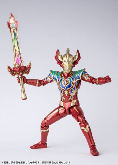 S.H.Figuarts  奥特银河格斗 巨大阴谋  泰迦奥特曼 彩虹三重斯特利姆形态