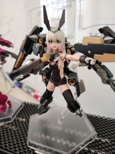 女神装置 × 机甲少女 猎刃 动画版