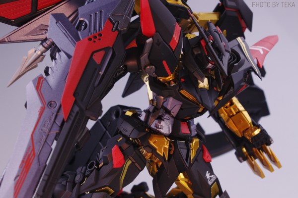 METAL BUILD 机动战士高达SEED Destiny Astray MBF-P01-Re2(AMATU) 异端高达金色机“天”蜜娜 -天空的宣言-