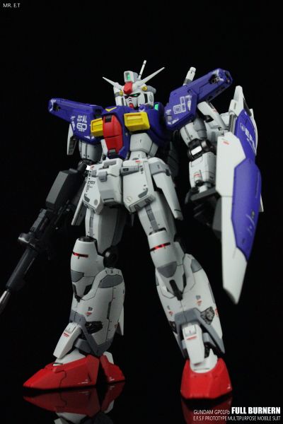 RG 1/144 RX-78GP01Fb 高达试作1号机全方位推进型