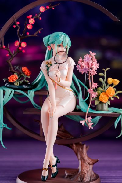 Myethos 韶华初音 深色背景