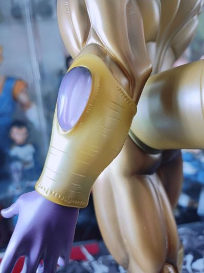 巨型系列 龙珠超 黄金弗利萨