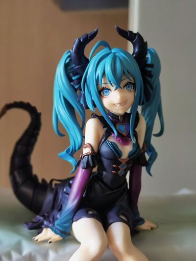 压泡面  初音未来 小恶魔