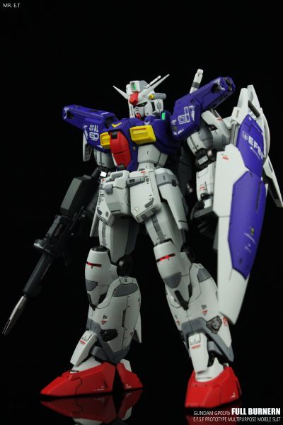 RG 1/144 RX-78GP01Fb 高达试作1号机全方位推进型