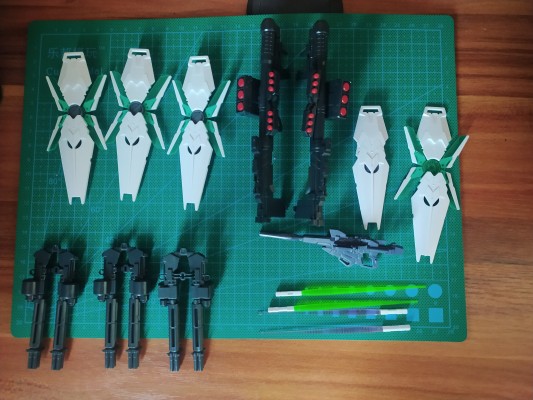 HGUC #100 机动战士高达UC RX-0独角兽高达 Destroy Mode 