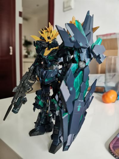 RG 机动战士高达UC RX-0[N] 独角兽高达2号机 报丧女妖·命运女神(最终决战样式)