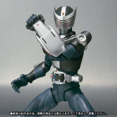 S.H.Figuarts 假面骑士龙骑 假面骑士龙骑 (空白体)