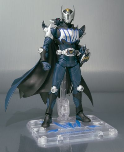 S.H.Figuarts 假面骑士龙骑 假面骑士夜骑 与 黑暗之翼 套装
