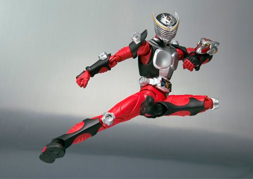 S.H.Figuarts   假面骑士龙骑与深红之龙套装