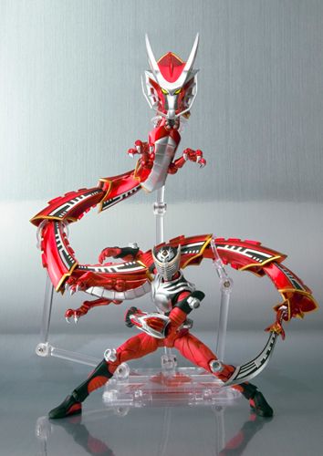 S.H.Figuarts   假面骑士龙骑与深红之龙套装