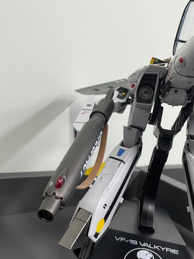 DX超合金 超时空要塞 初回限定版VF-1S 女武神 洛伊・福克特别版