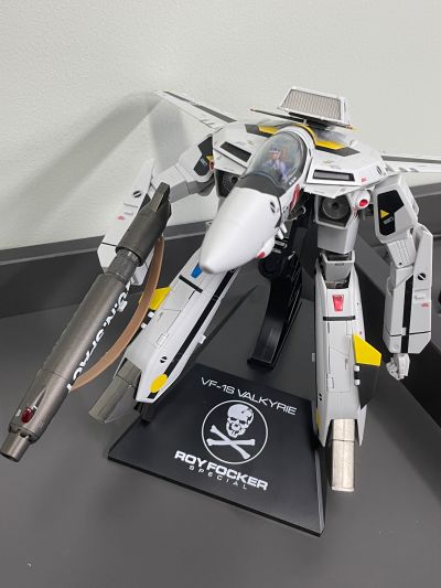 DX超合金 超时空要塞 初回限定版VF-1S 女武神 洛伊・福克特别版