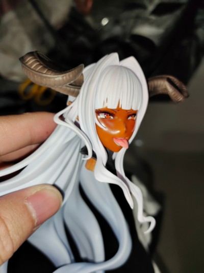 ムチムチデカパイマラ喰い魔王様とおんぼろ四畳半同栖生活  Frisia Ornstein