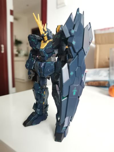 RG 机动战士高达UC RX-0[N] 独角兽高达2号机 报丧女妖·命运女神(最终决战样式)