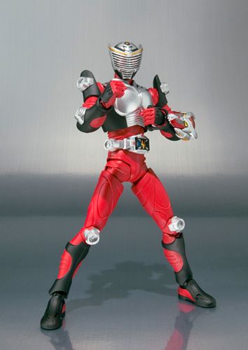 S.H.Figuarts   假面骑士龙骑与深红之龙套装