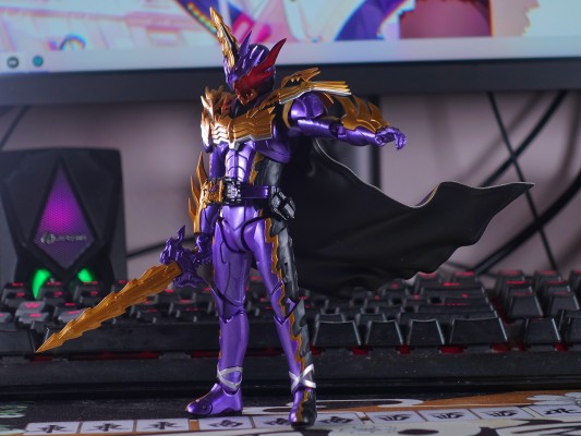 S.H.Figuarts 假面骑士圣刃 假面骑士王剑 邪王之龙