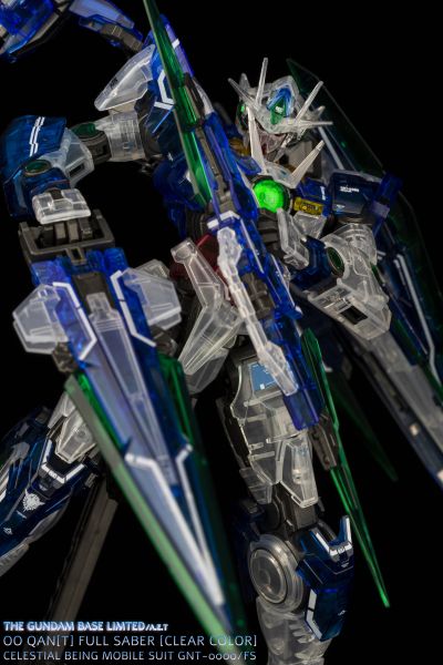 RG 1/144  高达基地专属商品 量子型00高达全刃装 [透明配色]