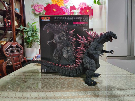 真的杰作系列 哥斯拉2000 Millennium 原型复制品 软胶版 哥斯拉商店限定 金属红