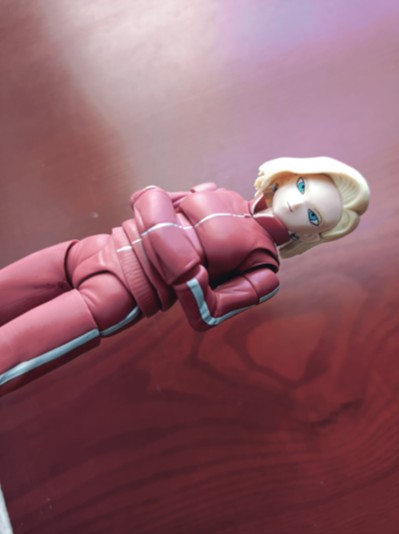 S.H.Figuarts 龙珠超 人造人18号 -宇宙生存篇-