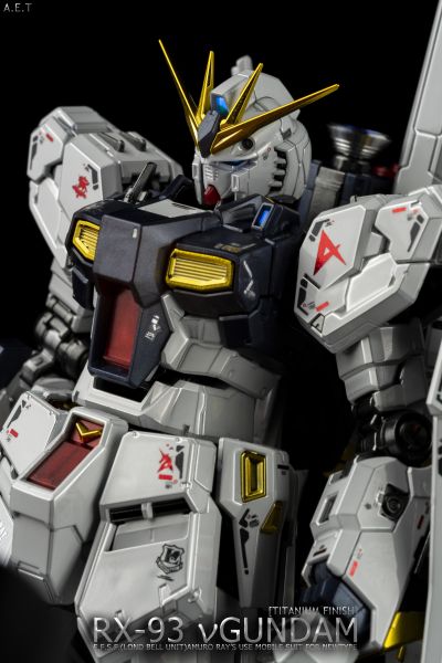 RG 机动战士高达：逆袭的夏亚 RX-93 Nu高达［钛金质感］