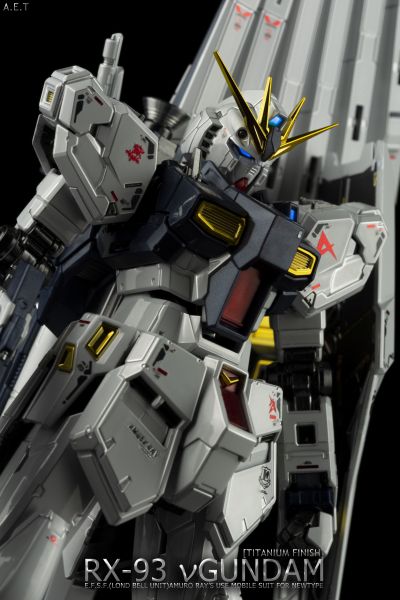 RG 1/144 高达基地专属商品   ν高达［钛金质感］