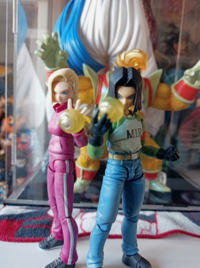 S.H.Figuarts 龙珠超 人造人18号 -宇宙生存篇-