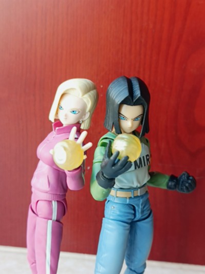 S.H.Figuarts 龙珠超 人造人18号 -宇宙生存篇-
