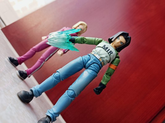 S.H.Figuarts 龙珠超 人造人18号 -宇宙生存篇-