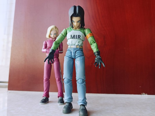S.H.Figuarts 龙珠超 人造人18号 -宇宙生存篇-