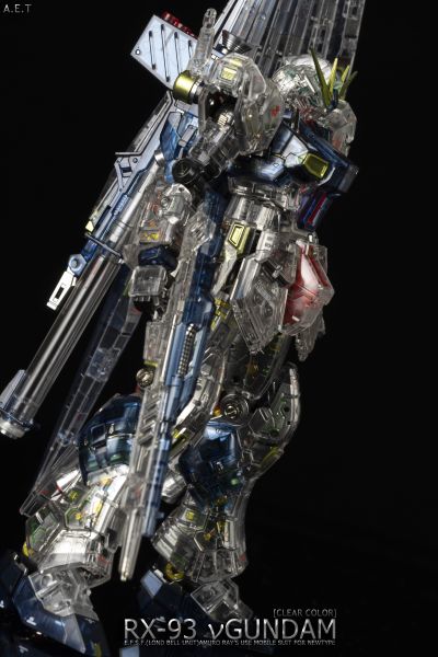 RG 机动战士高达 逆袭的夏亚 MSV 重武装型Nu高达 [透明配色]