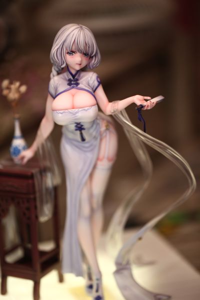 这个光辉  比官图比例强多了