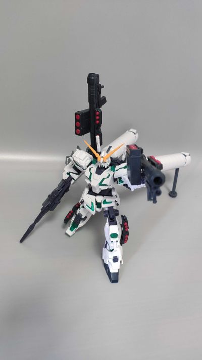 HGUC 1/144 机动战士高达UC RX-0 全装甲独角兽高达