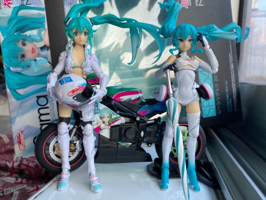 figma#250 GOOD SMILE Racing 初音未来2014 EV MIRAI Ver.