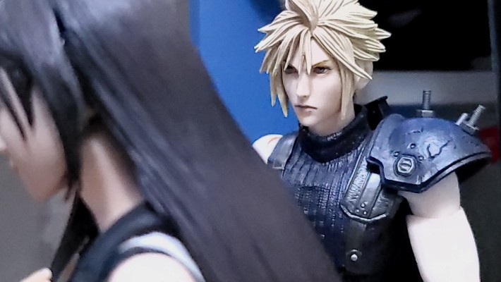 PlayArts改 最终幻想VII 重制版 巴雷特·华莱士 Version 2