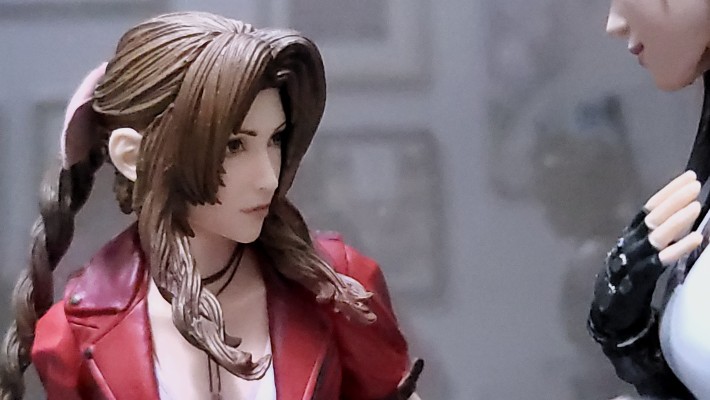 PlayArts改 最终幻想VII 重制版 巴雷特·华莱士 Version 2