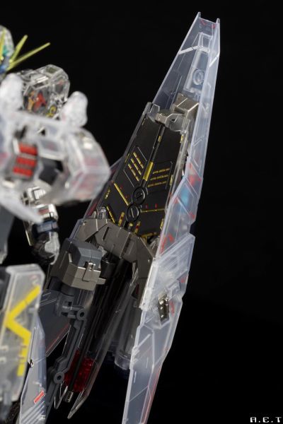 RG 机动战士高达 逆袭的夏亚 MSV 重武装型Nu高达 [透明配色]