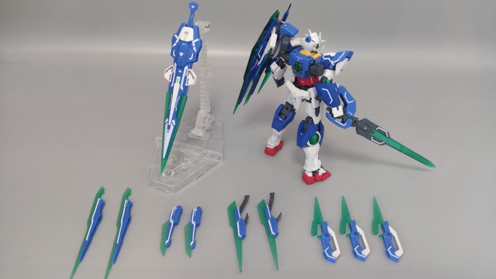 RG 1/144 GNT-0000 量子型00高达