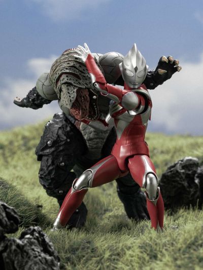 S.H.Figuarts  哥尔赞